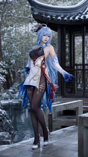 原神甘雨Cosplay——雪中璃月亭台边的麒麟少女
